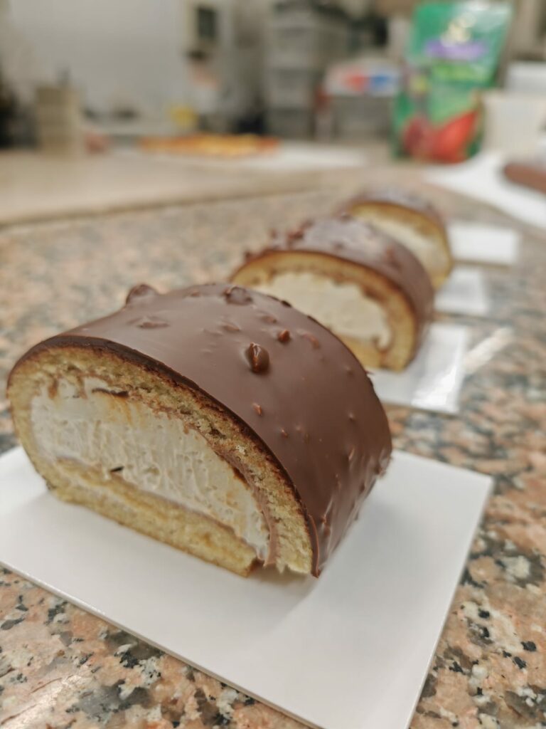 bûche au chocolat formation de pâtisserie véganne à Paris avec Linda Vongdara